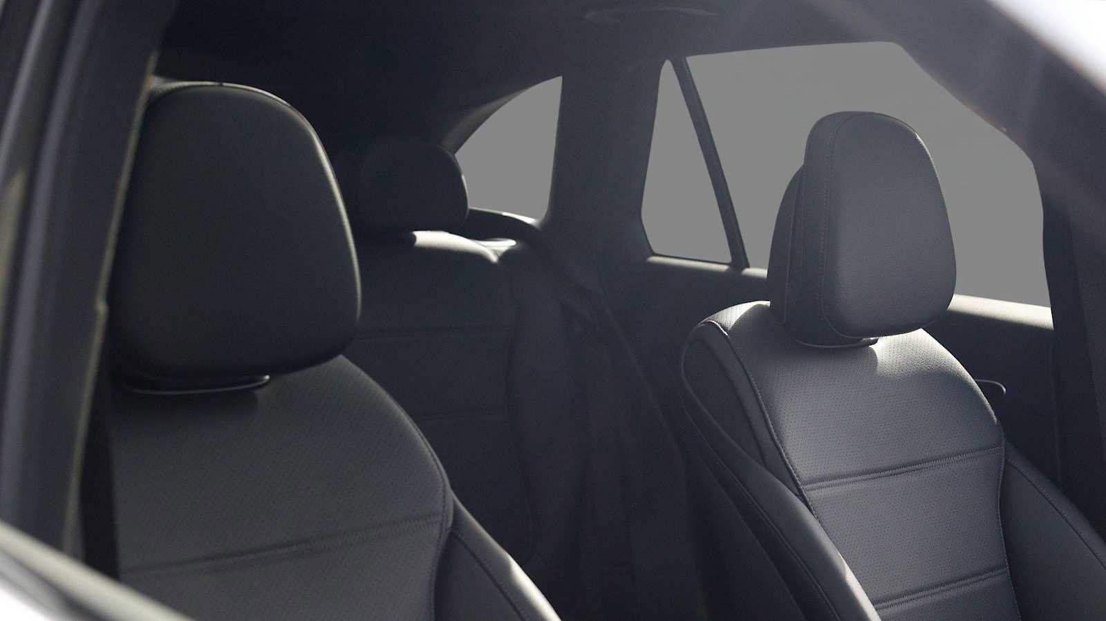 Used 2026 Mercedes-Benz GLC 300 4MATIC image 11