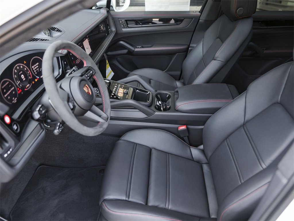 New 2026 Porsche Cayenne GTS image 17