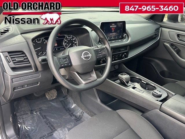 Used 2025 Nissan Rogue S AWD/4WD image 12