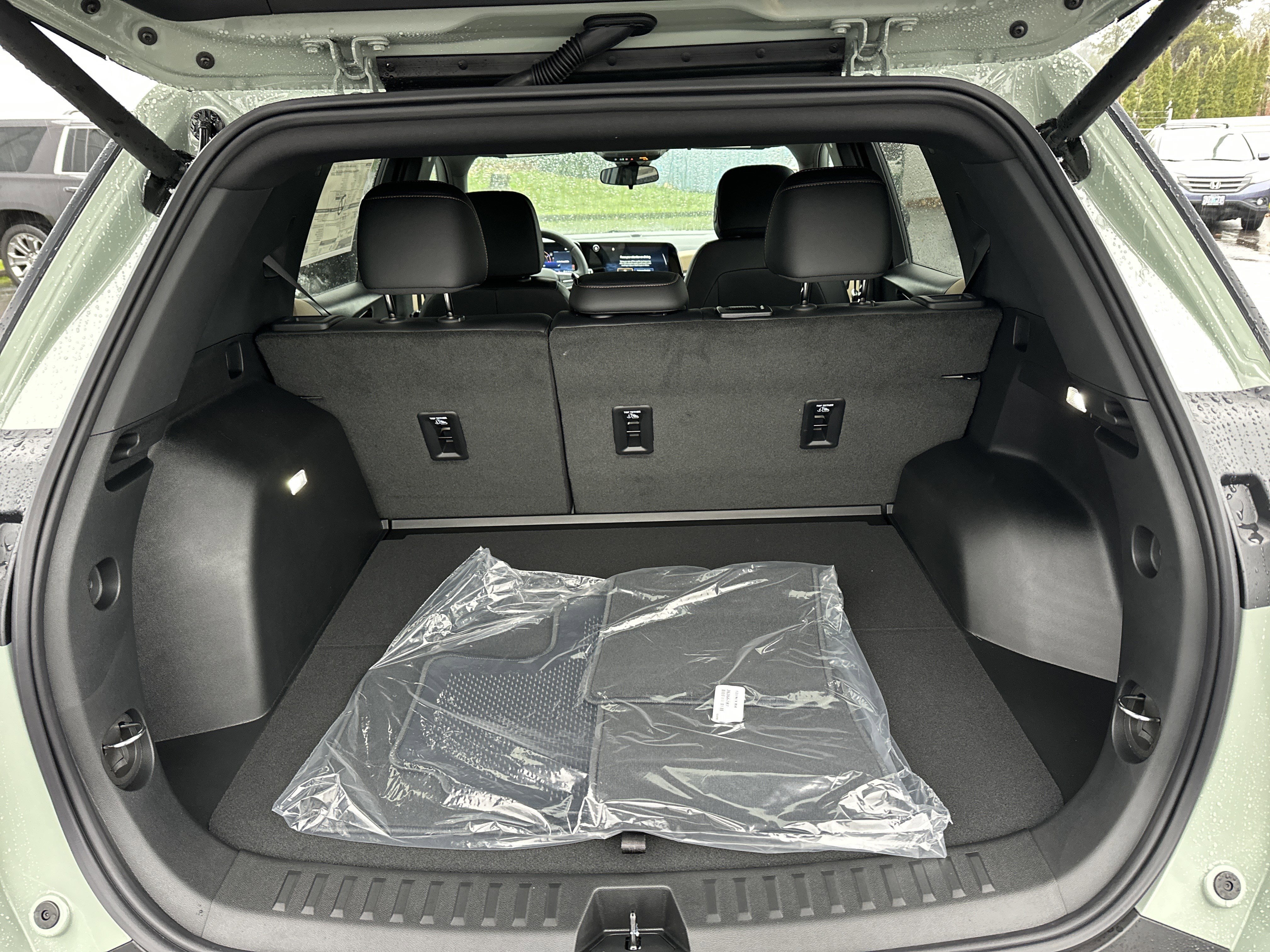 New 2026 Chevrolet Equinox ACTIV image 4