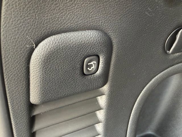 Used 2022 Jeep Grand Cherokee Laredo X image 36