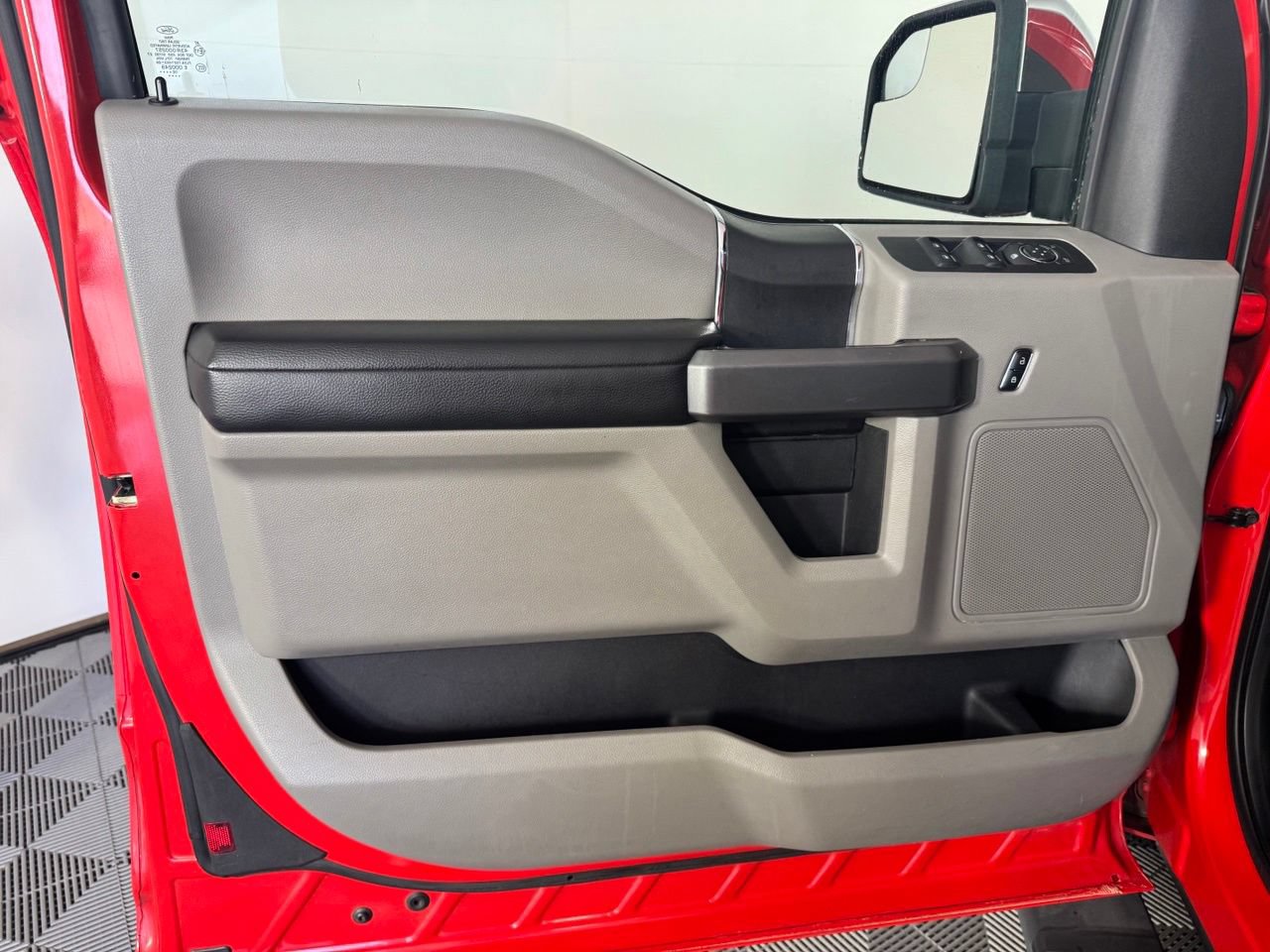 Used 2016 Ford F150 XLT RWD image 10