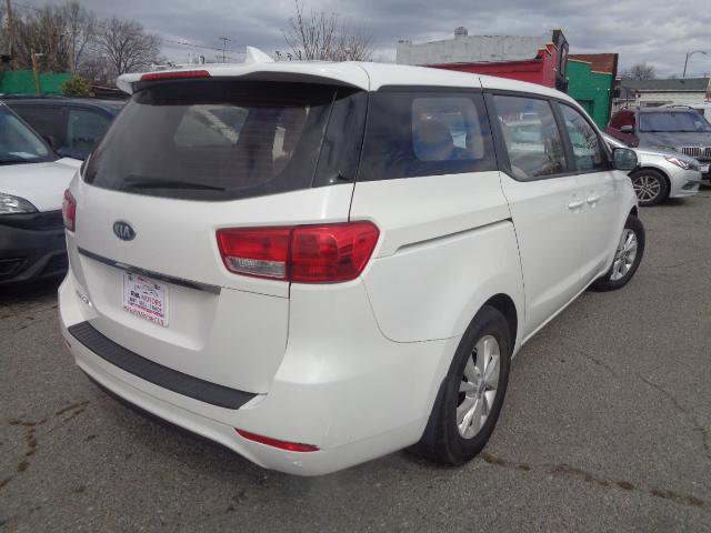 Used 2016 Kia Sedona L image 7
