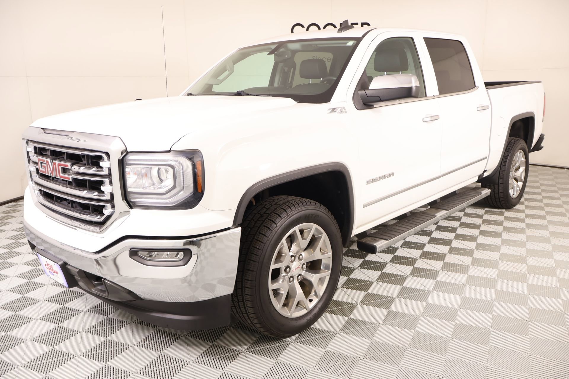 Used 2018 GMC Sierra 1500 SLT w/ SLT Premium Package AWD/4WD image 10
