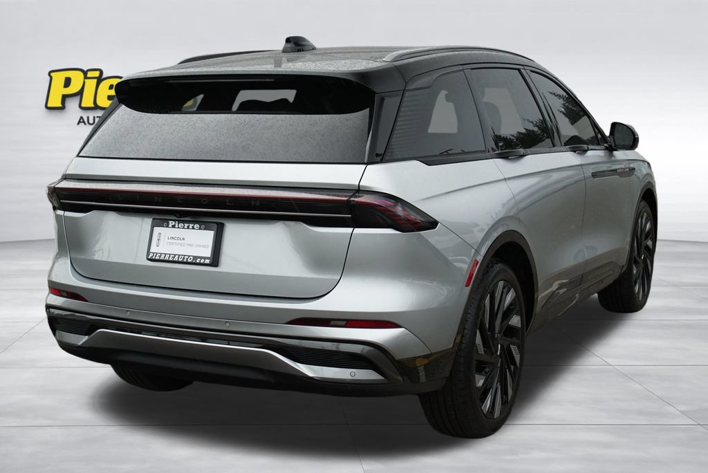 Certified 2025 Lincoln Nautilus Reserve AWD/4WD image 7