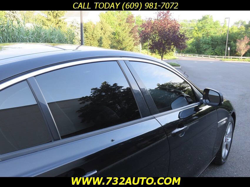 Used 2017 Jaguar XE image 32