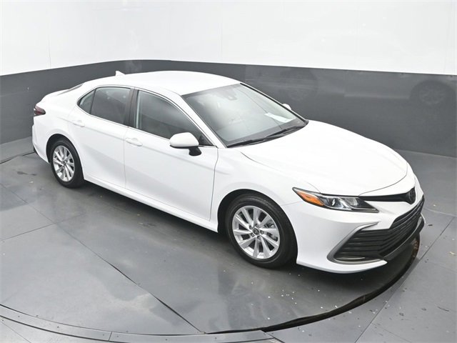 Used 2024 Toyota Camry LE image 29