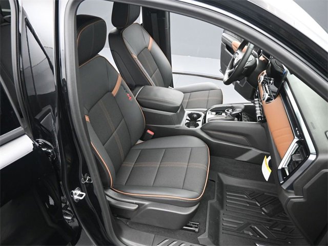 New 2025 GMC Canyon AT4 image 19