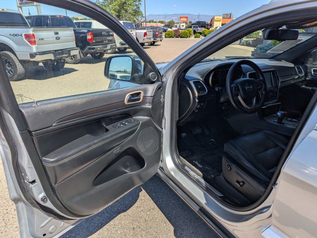 Used 2014 Jeep Grand Cherokee Limited w/ Trailer Tow Group IV AWD/4WD image 8
