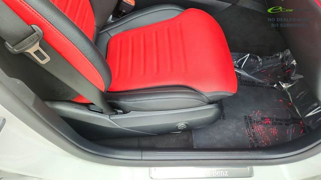 Used 2025 Mercedes-Benz GLC 300 4MATIC image 22