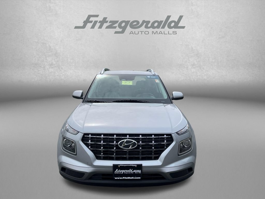 Used 2025 Hyundai Venue SEL FWD image 6