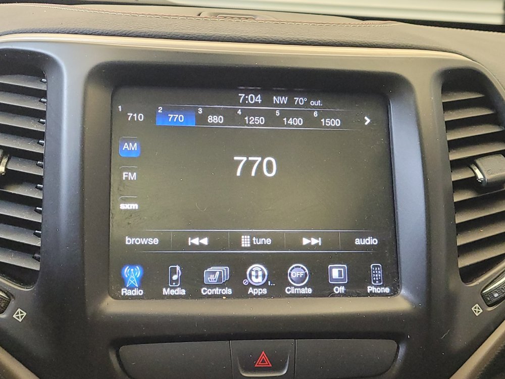 Used 2016 Jeep Cherokee 75th Anniversary AWD/4WD image 25