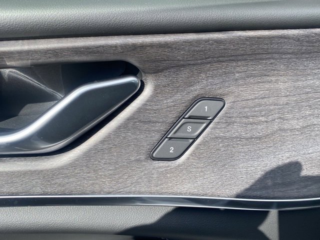 New 2025 Jeep Grand Cherokee Overland image 14