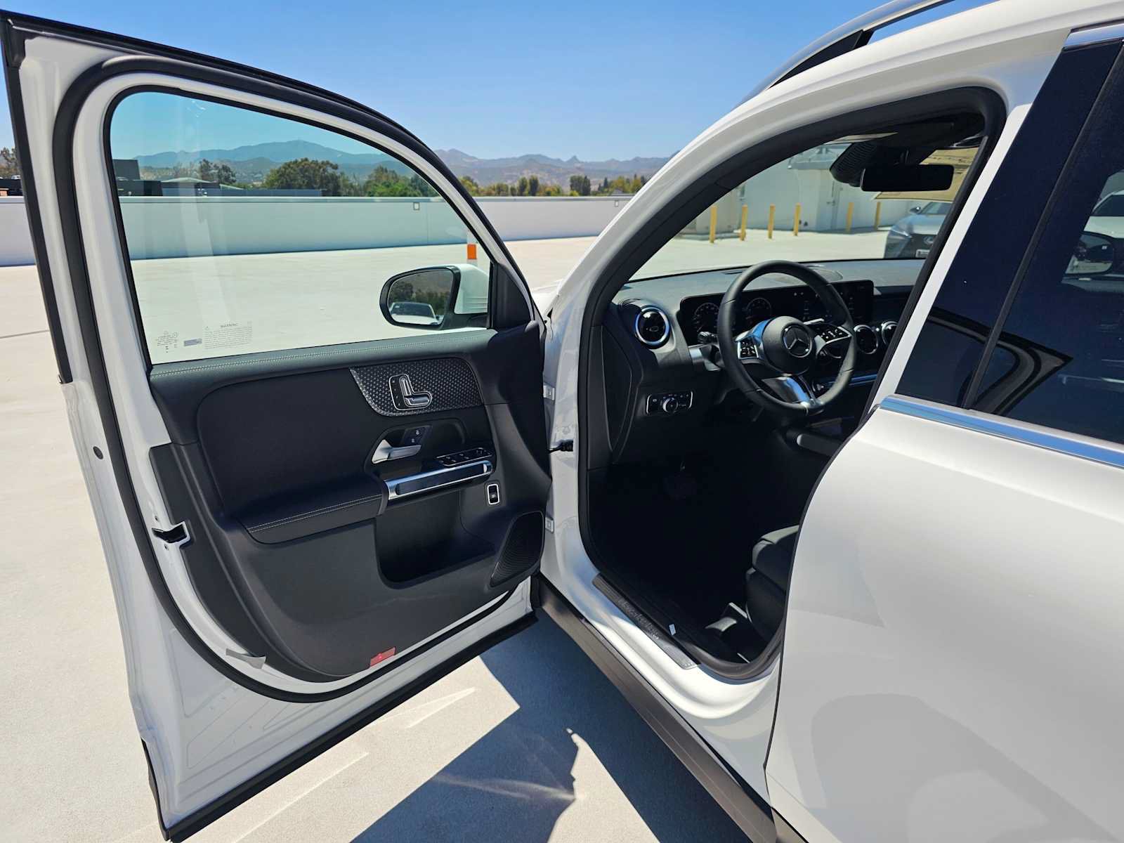 New 2026 Mercedes-Benz GLB 250 image 19