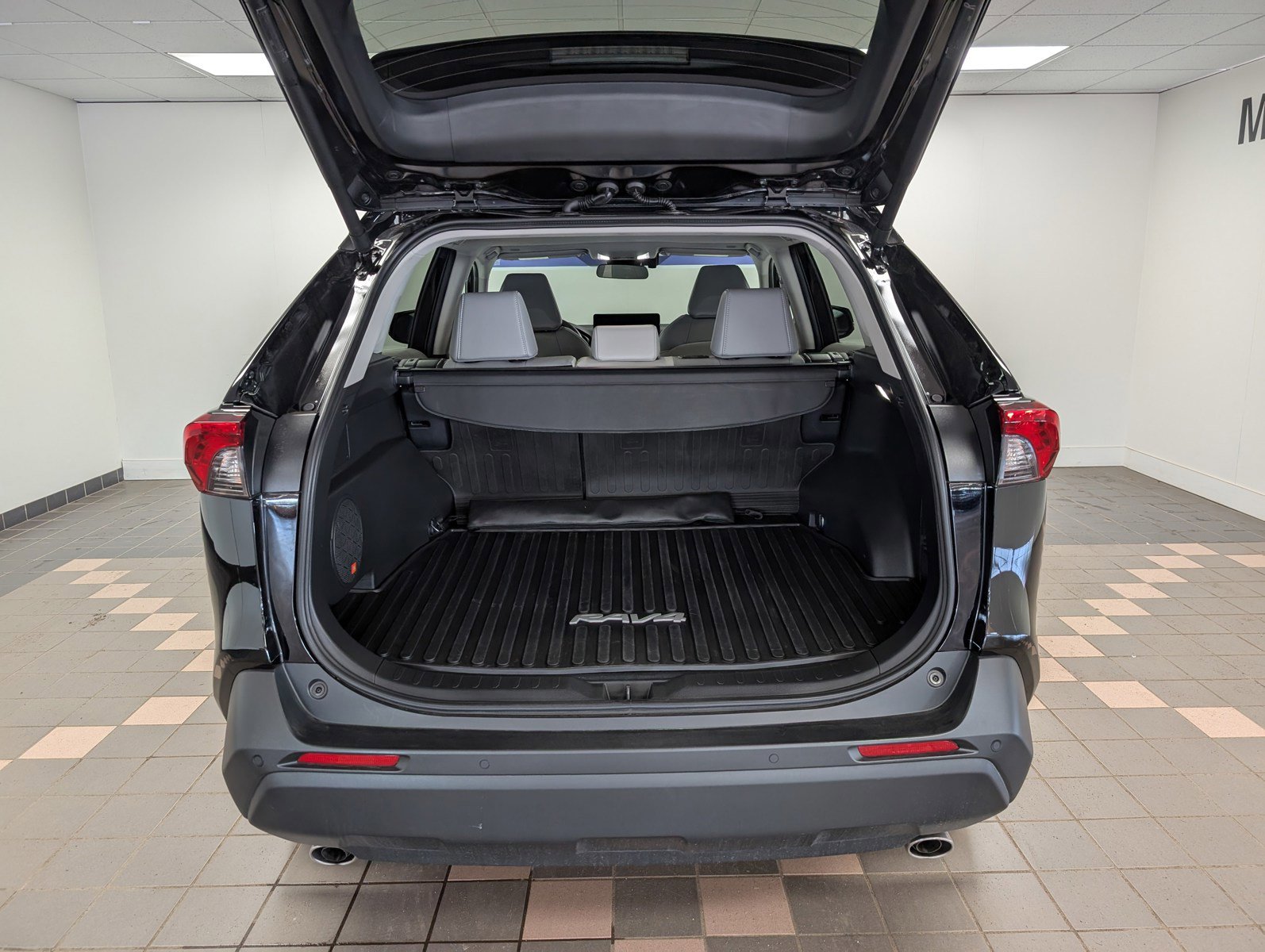 Used 2024 Toyota RAV4 XLE Premium w/ Weather Package image 19