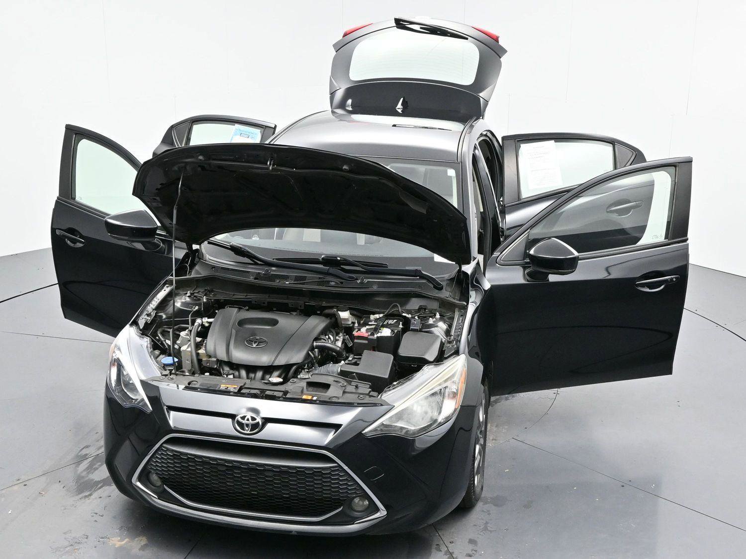 Used 2020 Toyota Yaris LE image 42