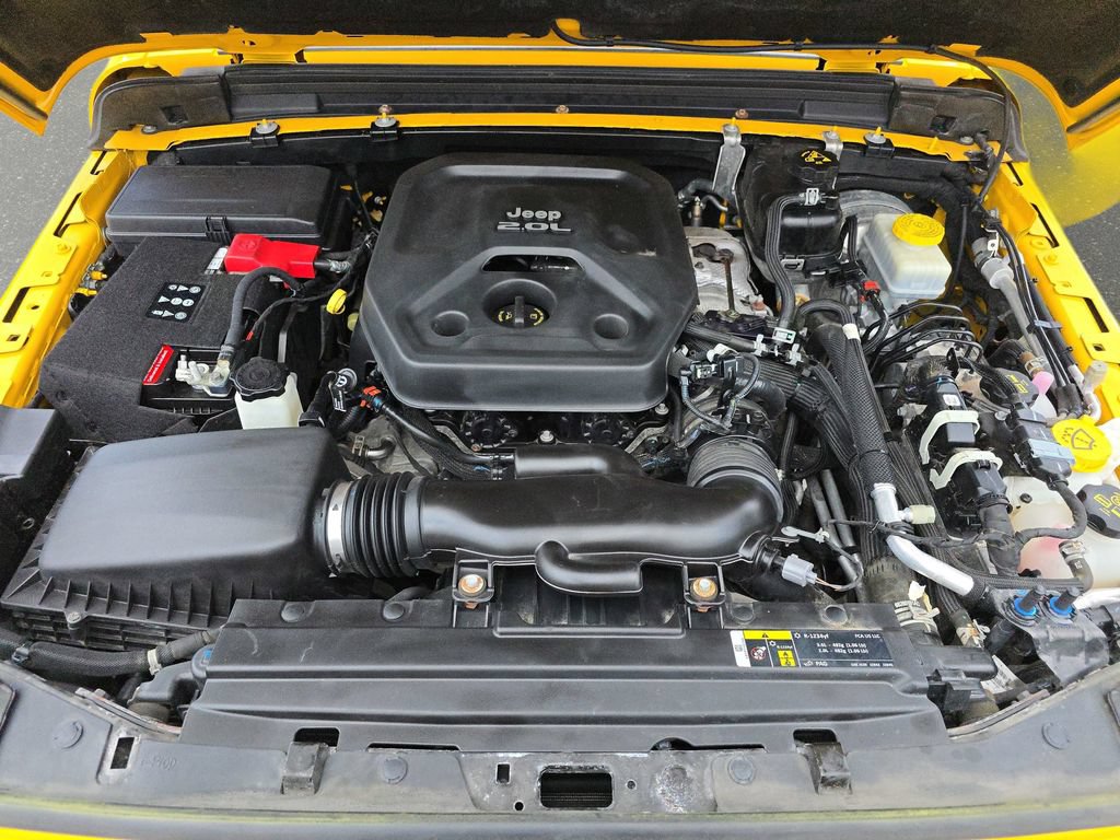 Used 2019 Jeep Wrangler Unlimited Sahara AWD/4WD image 34