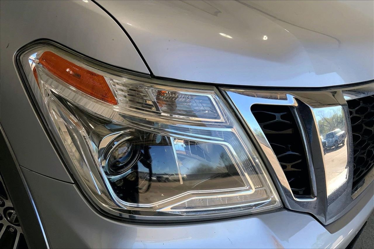 Used 2018 Nissan Armada SL w/ Moonroof Package image 12