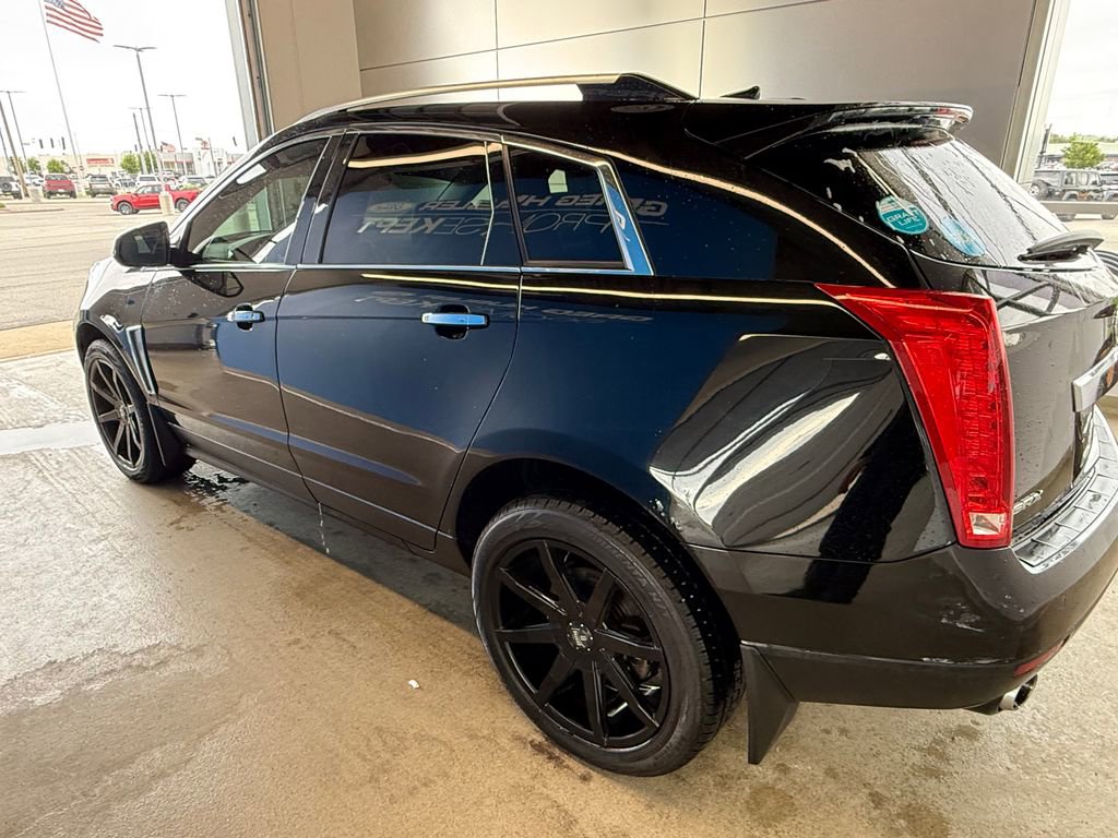 Used 2014 Cadillac SRX Luxury w/ Driver Awareness Package FWD image 3