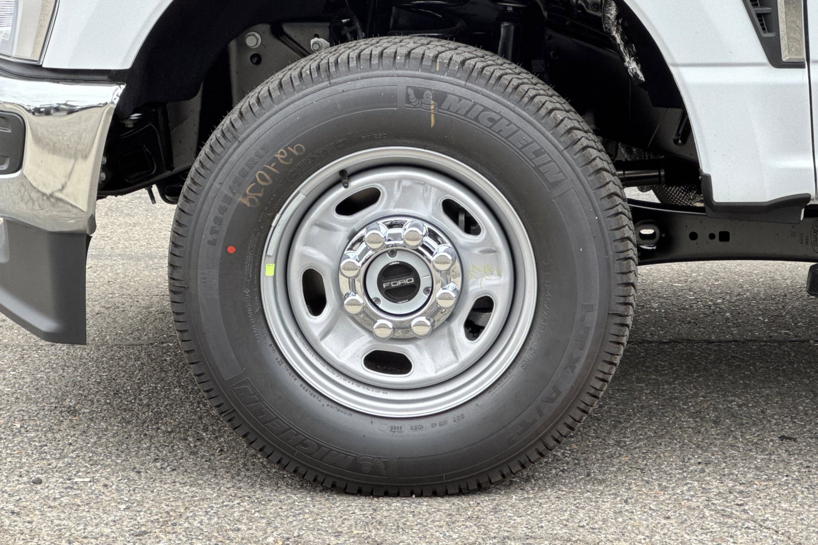 New 2026 Ford F250 XL w/ XL Chrome Package image 19