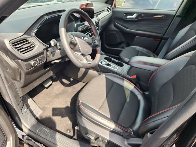 Used 2025 Ford Escape ST-Line image 6