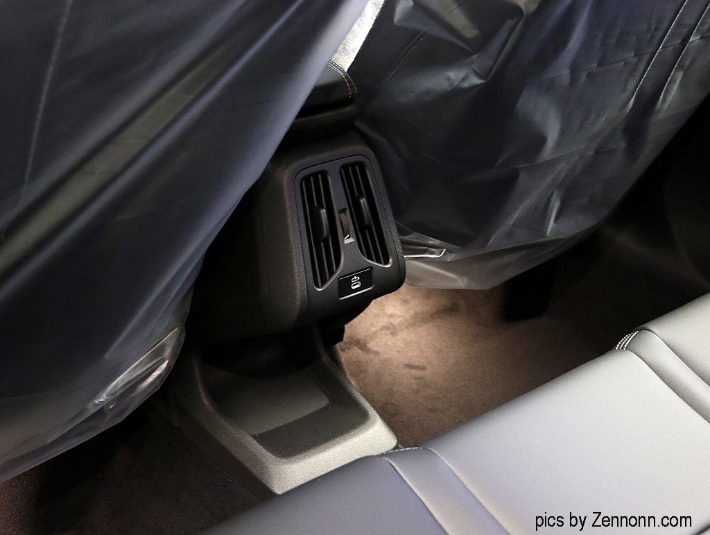 Used 2026 BMW X2 xDrive28i image 18