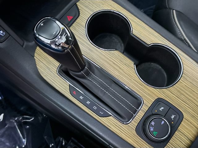 Used 2019 GMC Acadia Denali w/ Technology Package FWD image 17
