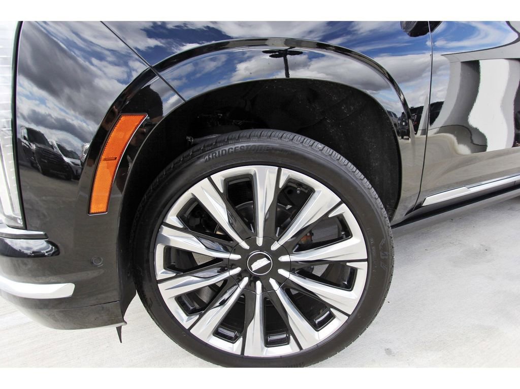 Certified 2025 Cadillac Escalade ESV Premium Luxury w/ Touring Package image 31