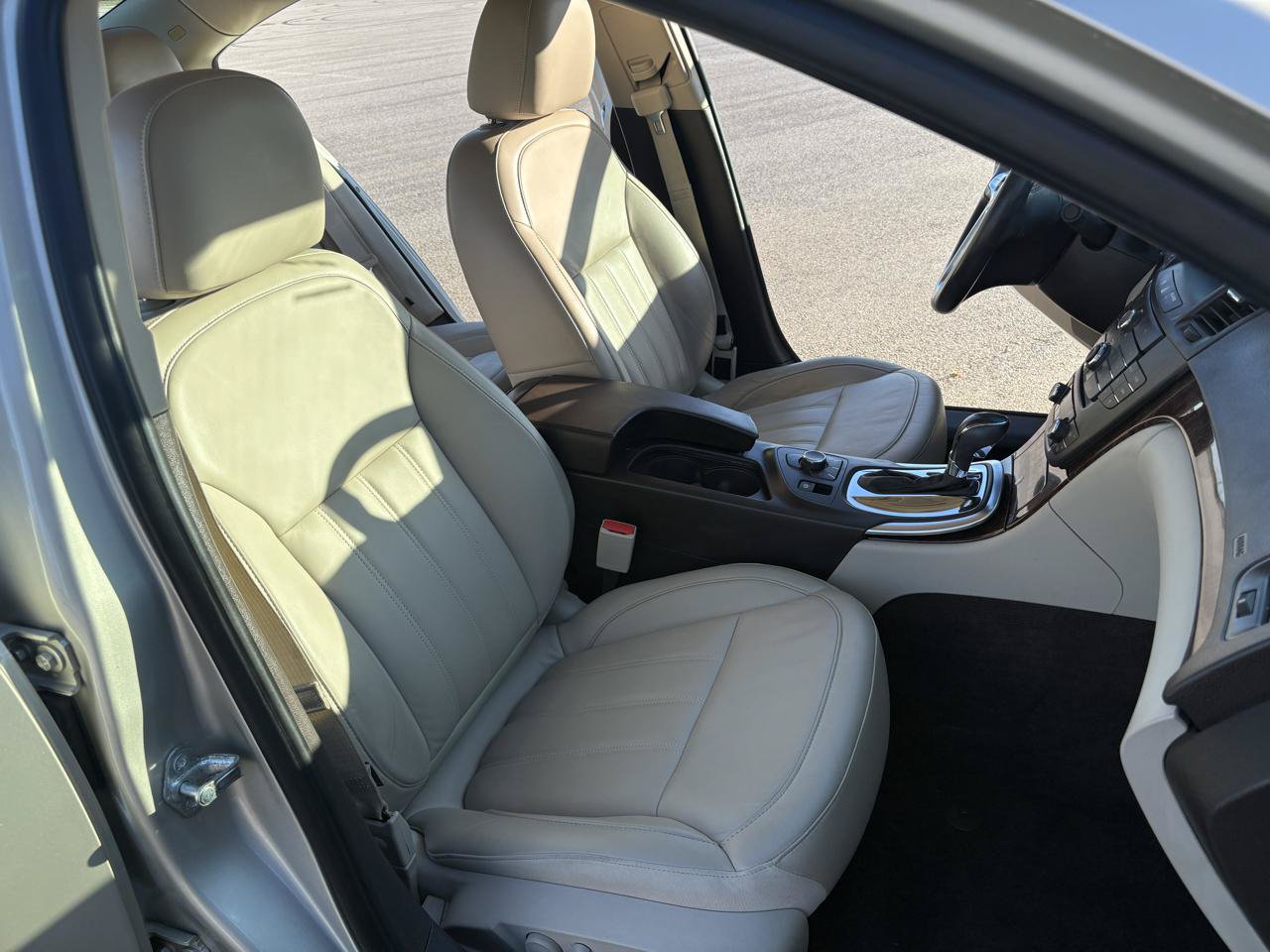 Used 2013 Buick Regal Premium FWD image 33
