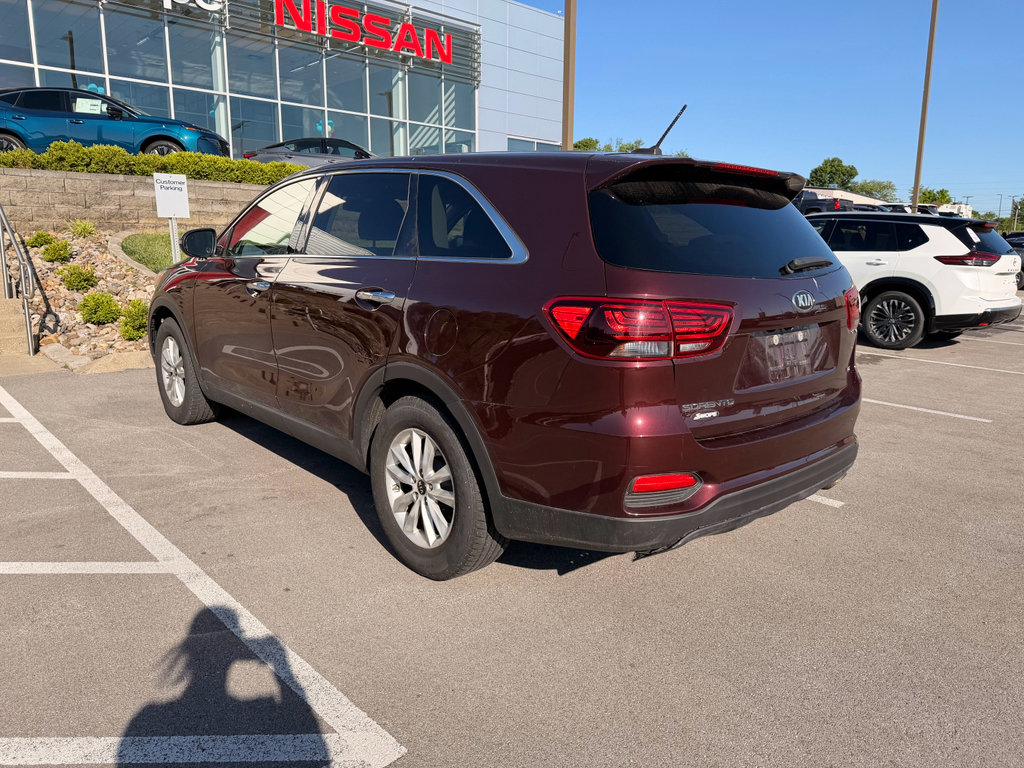 Used 2019 Kia Sorento FWD V6 image 5