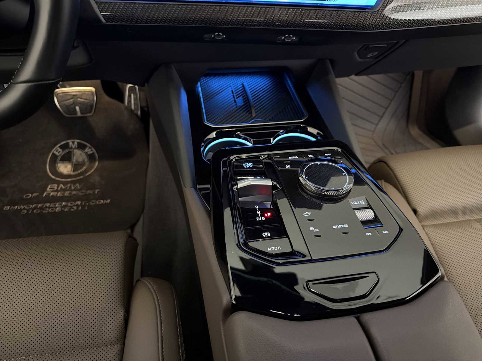 Used 2024 BMW i5 M60 w/ Premium Package image 18