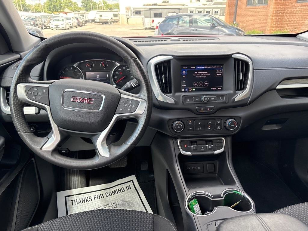 Used 2024 GMC Terrain SLE AWD/4WD image 19
