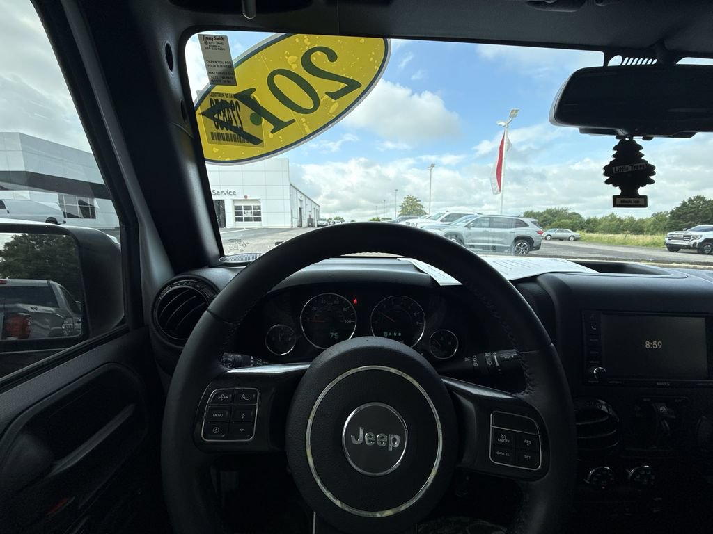 Used 2017 Jeep Wrangler Unlimited Sahara AWD/4WD image 17