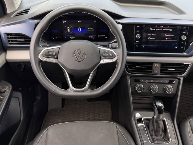 Used 2022 Volkswagen Taos SE FWD image 10