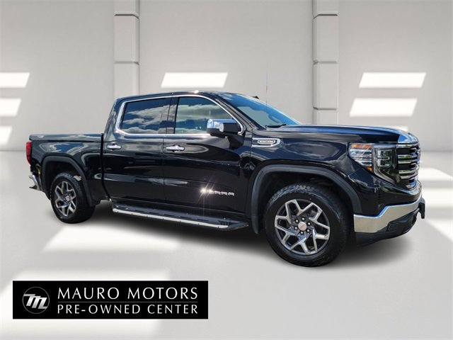 Used 2022 GMC Sierra 1500 SLT image 1