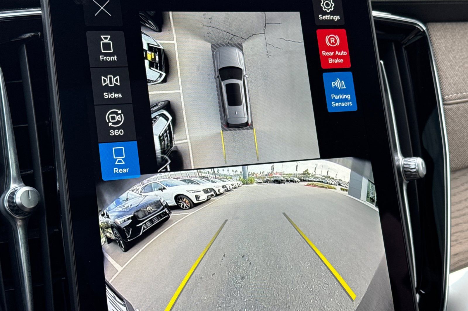 Certified 2026 Volvo XC90 B5 Plus w/ Protection Package image 23