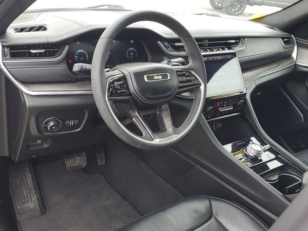 Used 2023 Jeep Grand Cherokee Overland image 21