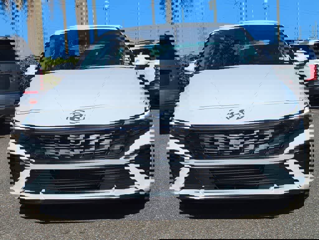 New 2026 Hyundai Elantra SE image 9