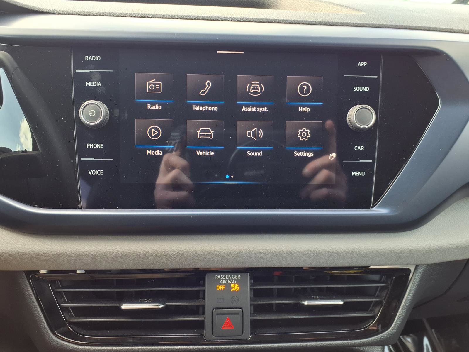 Used 2023 Volkswagen Taos SE w/ Black Wheel Package image 10