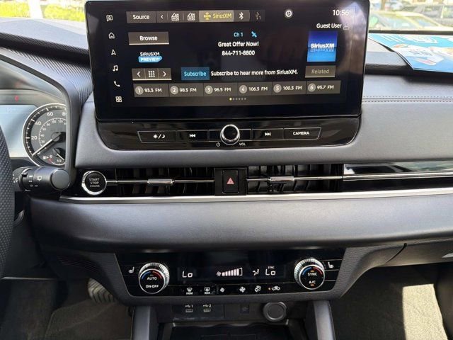 Used 2025 Mitsubishi Outlander SE FWD image 28