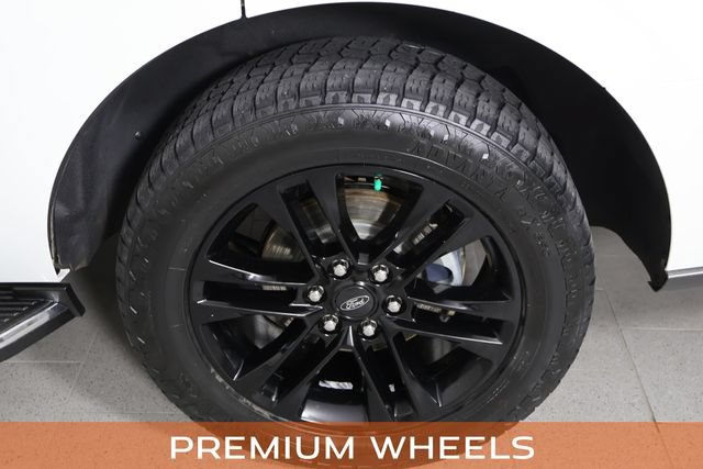 Used 2020 Ford Expedition XLT w/ Equipment Group 202A AWD/4WD image 12