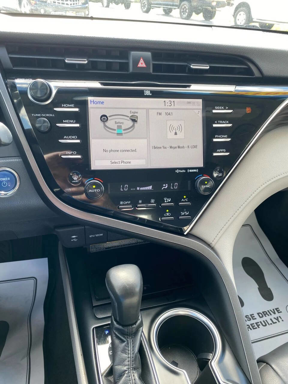 Used 2018 Toyota Camry XLE image 18