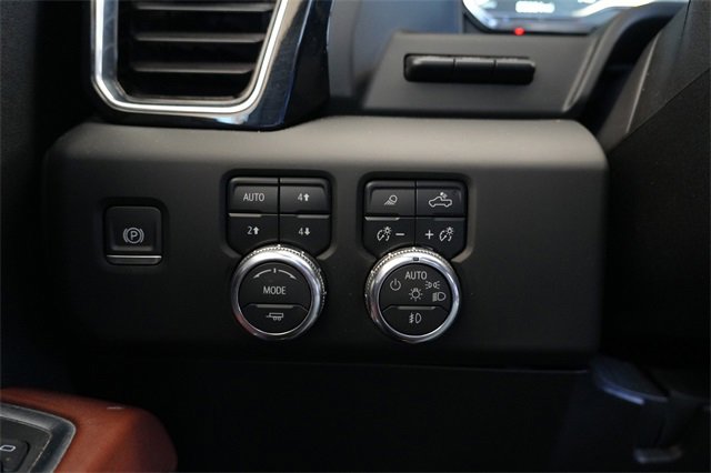 Used 2024 GMC Sierra 2500 Denali Ultimate w/ Max Trailering Package image 21