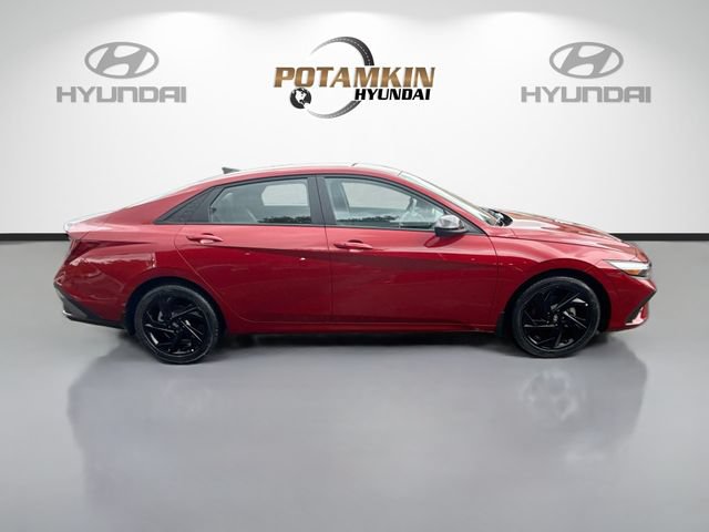 Certified 2026 Hyundai Elantra Sport FWD image 4
