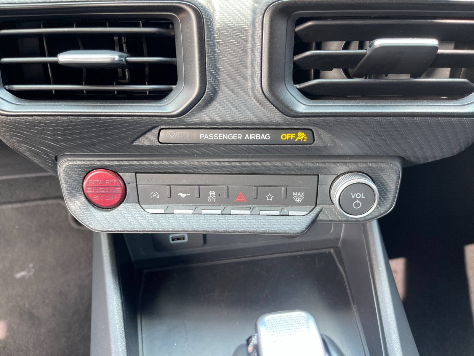Used 2024 Ford Mustang Coupe RWD image 20