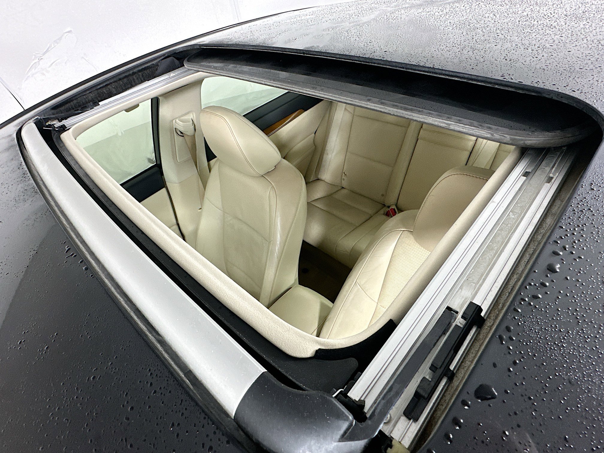 Used 2015 Lexus ES 300h image 22