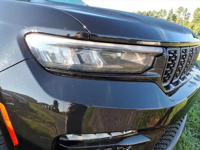 Used 2024 Jeep Grand Cherokee Summit w/ High Altitude Package AWD/4WD image 3