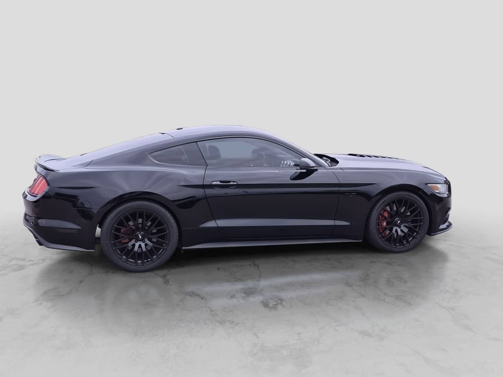 Used 2015 Ford Mustang GT Premium RWD image 9