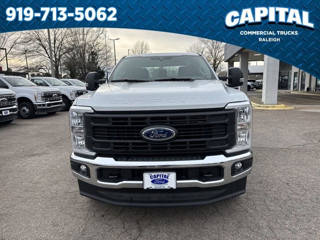 New 2026 Ford F250 XL w/ XL Chrome Package image 3