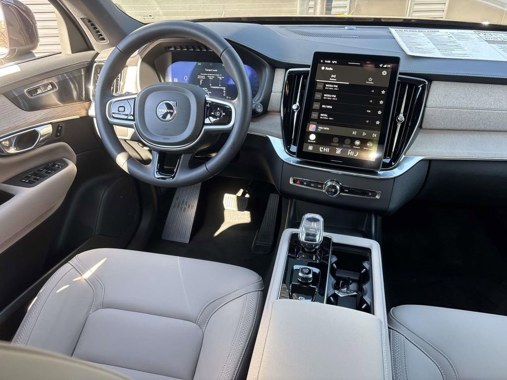 New 2026 Volvo XC90 B6 Plus w/ Protection Package Premier image 30